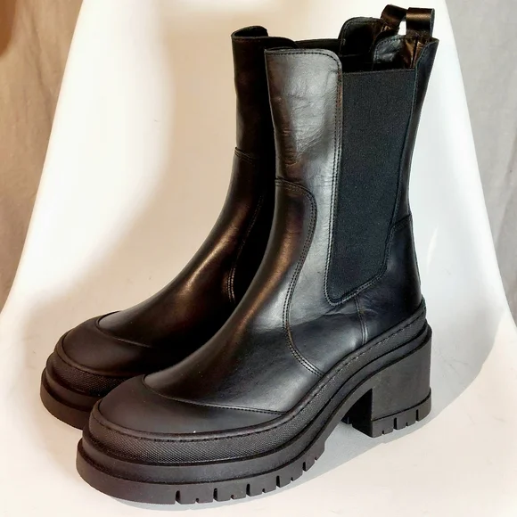 8 by YOOX black leather cap-toe Chelsea boots, EU41, NWT - Picture 6 of 14